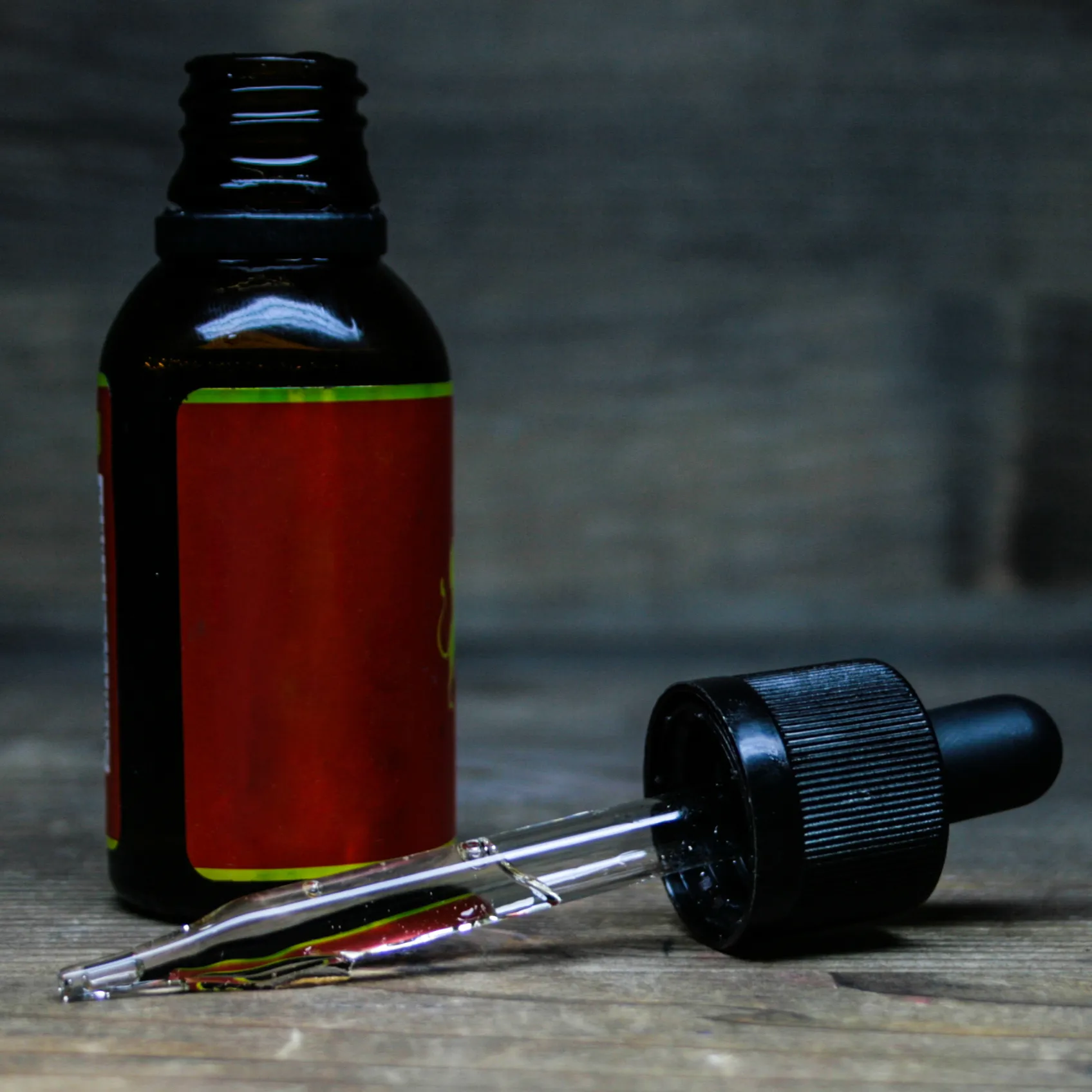 Як відкрити флакон з рідиною для електронних сигарет Фото-2