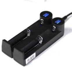 Універсальний зарядний пристрій Efest - Slim K2 Smart Charger