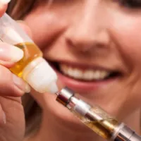 Вейпинг вреден для зубов?