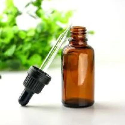 3 причини зберігати самозаміс у бурштинових скляних пляшках