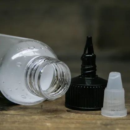 Як відкрити флакон з рідиною для електронних сигарет