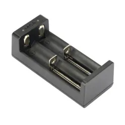 Універсальний зарядний пристрій XTAR - MC2