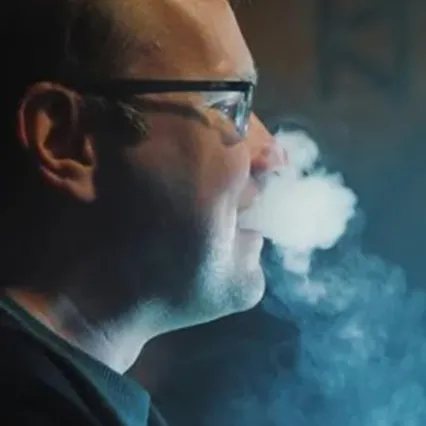 Скільки калорій у рідині: чи можна погладшати від вейпа?