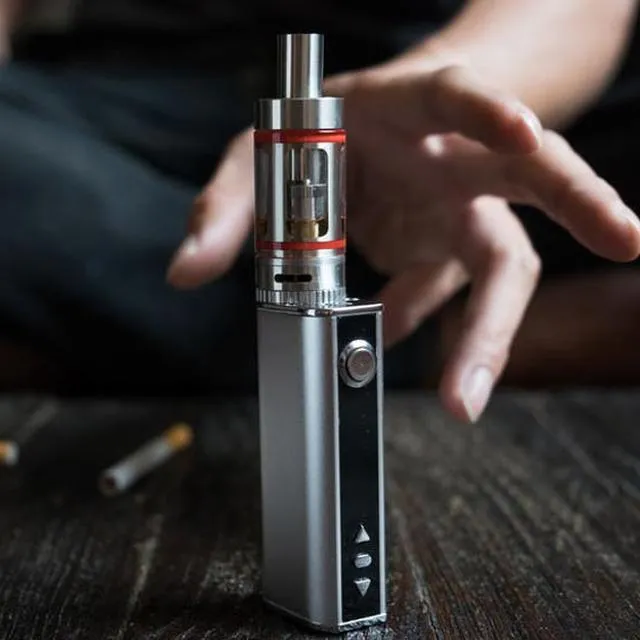 Вейпінг викликає більше звикання, ніж куріння?