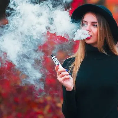 Новая тенденция в мире вейпинга - сценический вейпинг