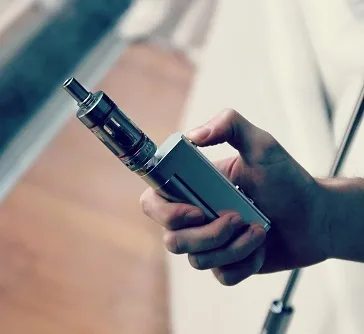 Південноафриканська влада пропонує нові правила, що стосуються вейпінгу